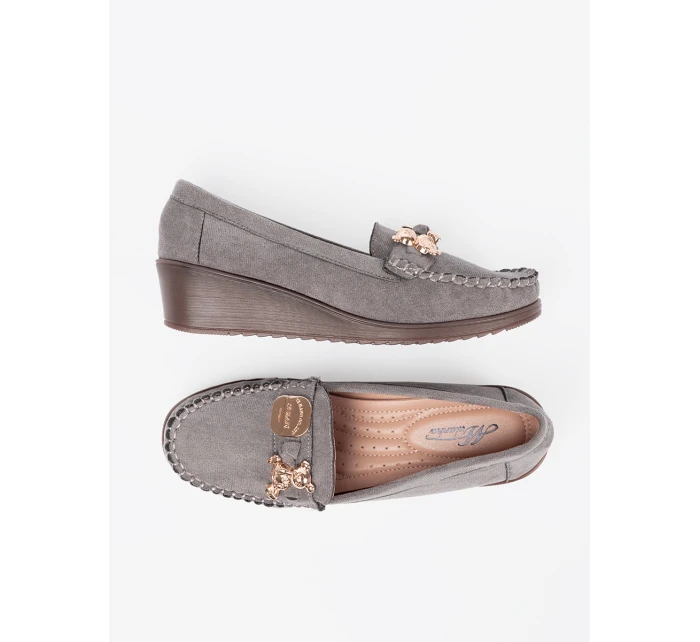 Moderní polobotky šedo-stříbrné dámské na klínku Moderní polobotky šedo-stříbrné dámské na klínku