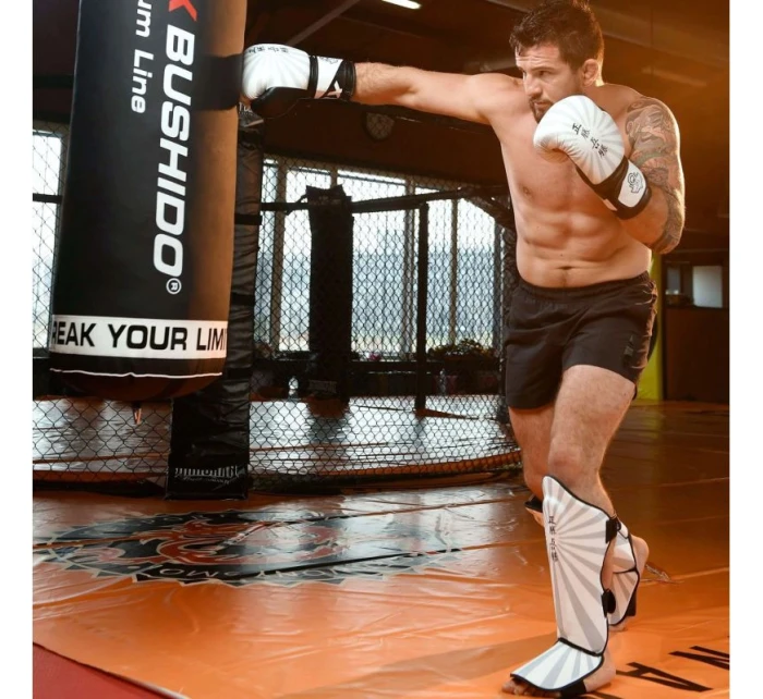 Chrániče holenních kostí M - Japonsko Chrániče holenních kostí M - Japonsko