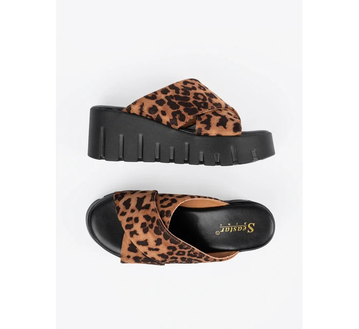 Zajímavé dámské se zvířecím motivem  nazouváky na klínku