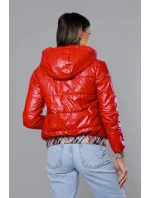 Krátká červená dámská bunda s ozdobným lemováním model 17556060 - S'WEST Krátká červená dámská bunda s ozdobným lemováním model 17556060 - S'WEST