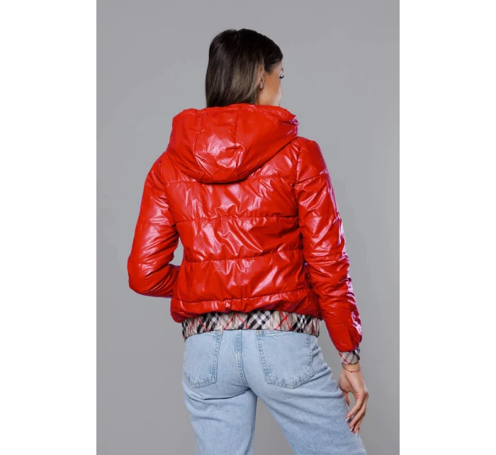 Krátká červená dámská bunda s ozdobným lemováním model 17556060 - S'WEST Krátká červená dámská bunda s ozdobným lemováním model 17556060 - S'WEST