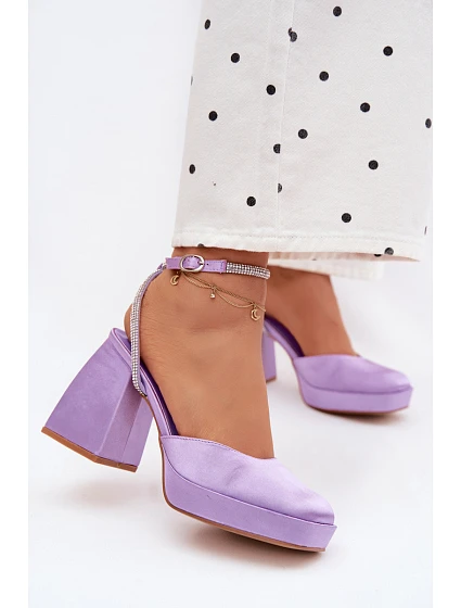 Dámské sandály s masivním podpatkem typu sloupek s páskem a kamínky Fialové Seraphina Dámské sandály s masivním podpatkem typu sloupek s páskem a kamínky Fialové Seraphina