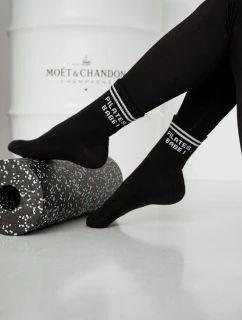 Dámské ponožky s nápisem „PILATES, BABE!“ – černé