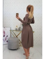 Šaty s ozdobným páskem a nápisem mocca Šaty s ozdobným páskem a nápisem mocca