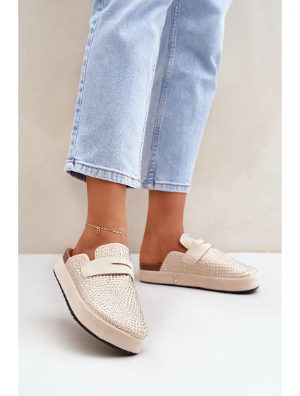 Dámské sandály zdobené zirkony na platformě béžové Deorani Dámské sandály zdobené zirkony na platformě béžové Deorani