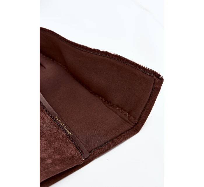 Dámské semišové kozačky na nízkém podpatku model 21848558 – hnědé - Kesi