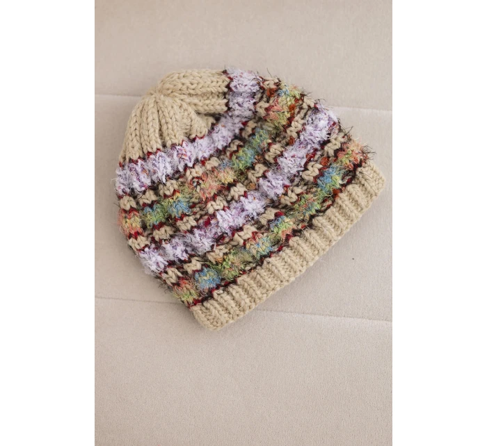 Dámská zimní vlněná čepice s ozdobnými krystalky K399 černá