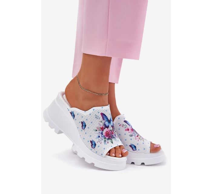 Dámské Kožené Sandały Na Klínu Artiker model 21695578 Bílé - Boto Dámské Kožené Sandały Na Klínu Artiker model 21695578 Bílé - Boto