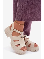 Kožené dámské sandály na platformě s vážkou Vinceza 79627 Béžové