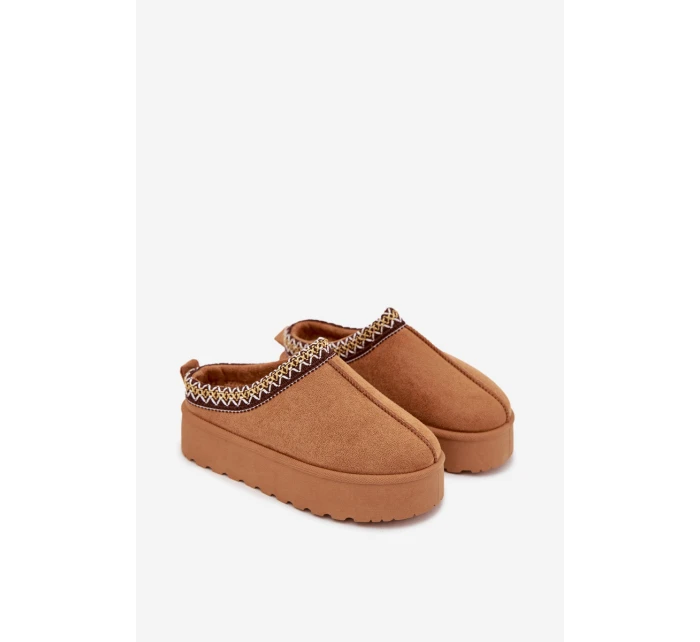 Dětské juniorská sněhule s výšivkou na platformě Camel Jolisse Dětské juniorská sněhule s výšivkou na platformě Camel Jolisse