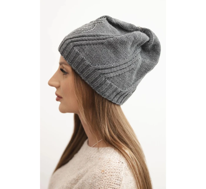 Dámská zimní čepice s vlnou volného střihu K442 grafitová Dámská zimní čepice s vlnou volného střihu K442 grafitová