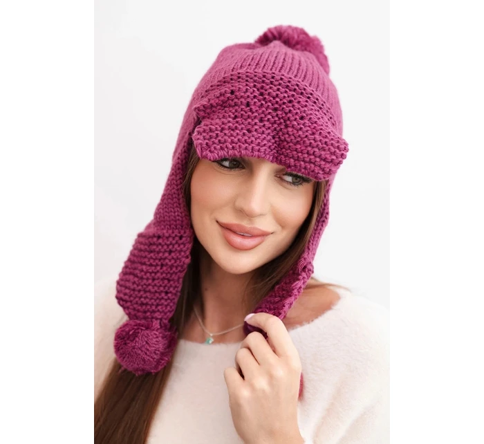 Dámská zimní čepice s vlnou s kšiltem a bambulemi K475 tmavě fialová