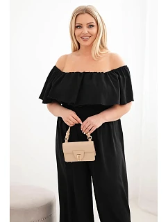 Dámský overal Plus Size s odhalenými model 22092390 volánem a širokými nohavicemi černý - K-Fashion