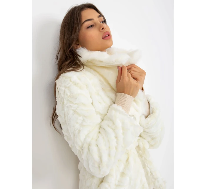 Bunda AT KR A02 22 1.95P bílá