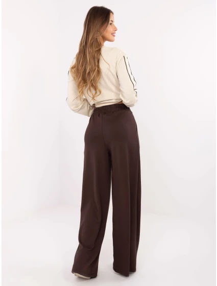 Spodnie dresowe RV DR model 21480438 ciemny brązowy - FPrice Spodnie dresowe RV DR model 21480438 ciemny brązowy - FPrice