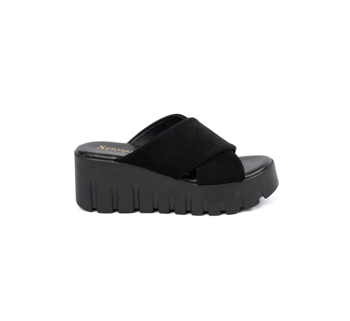 Jedinečné dámské černé  nazouváky na klínku