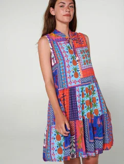 Šaty bez rukávů s potiskem model 19697651 - Vamp