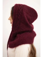 Dámská čepice s kapucí, šněrováním a copánkovým vzorem bordová