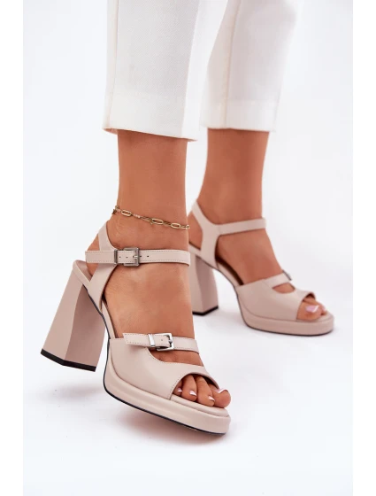 Dámské Kožené Sandály Na Podpatku model 21695156 Béžové - VINCEZA