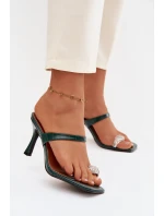 Dámské lodičky na podpatku s ozdobným detailem tmavě zelené model 21943395 - Boto Dámské lodičky na podpatku s ozdobným detailem tmavě zelené model 21943395 - Boto