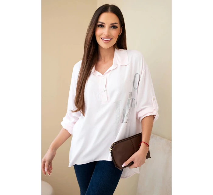 Dámská viskózová blůza s límečkem a potiskem s kamínky cukrově růžová Dámská viskózová blůza s límečkem a potiskem s kamínky cukrově růžová