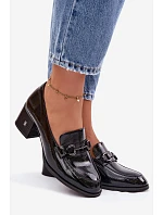 Kožené lakované dámské lodičky na podpatku Vinceza 18116 Černé