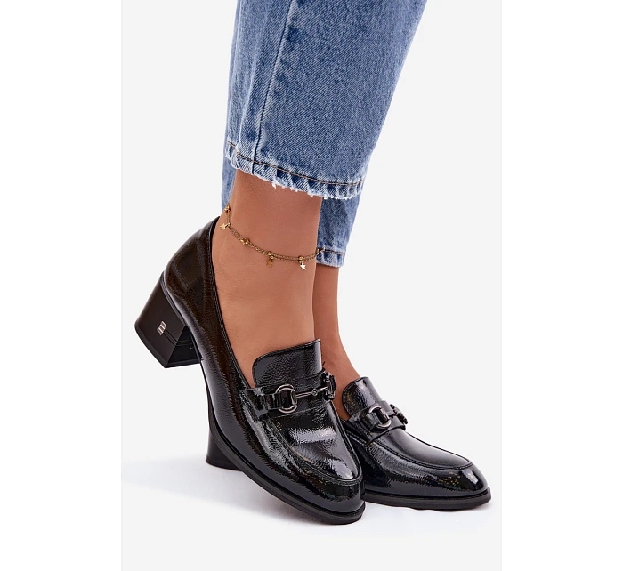 Kožené lakované dámské lodičky na podpatku Vinceza 18116 Černé