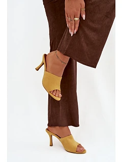 Dámské pantofle na z eko semiše žluté model 21918740 - Boto