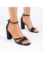 Klasické černé dámské sandály na jehlovém podpatku Klasické černé dámské sandály na jehlovém podpatku