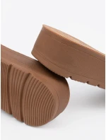 Luxusní  nazouváky černé dámské platforma