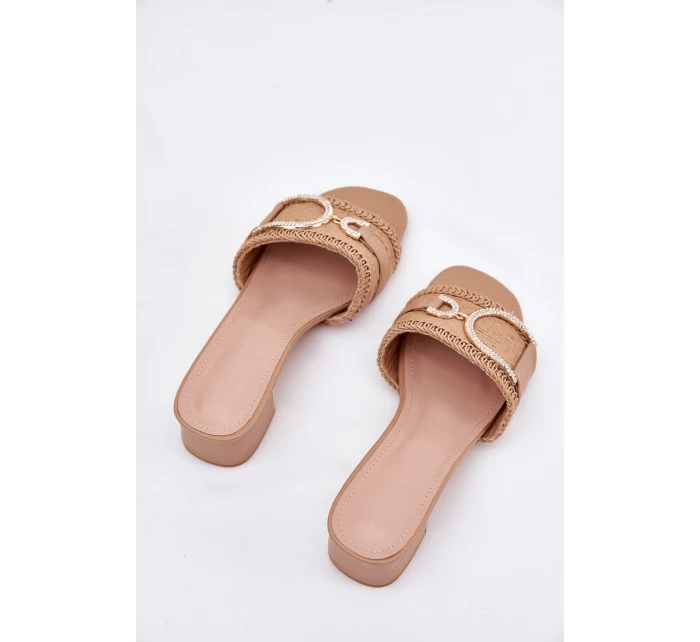 Dámské Sandály Na Podpatku S Ozdobným Detalem Tmavě Béžové model 21699808 - Boto Dámské Sandály Na Podpatku S Ozdobným Detalem Tmavě Béžové model 21699808 - Boto