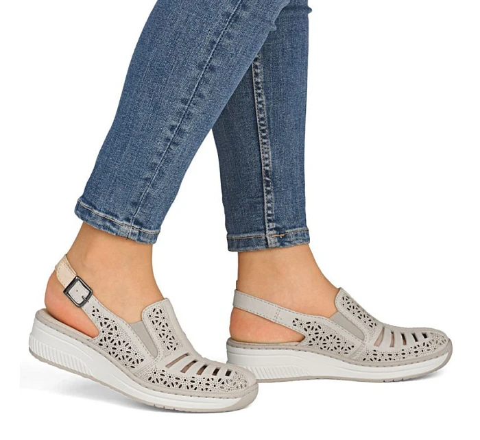 Dámské béžové kožené sandály na platformě Rieker 48763-60