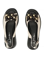 Dámské kožené sandály na zlaté platformě Filippo DS7577