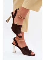 Semišové sandály na jehlovém podpatku se zdobeným náramkem CheBello 4440 čokoládové