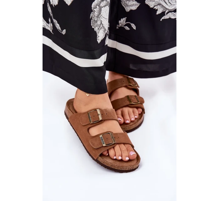 Dámské semišové pantofle s přezkami Big Star – hnědé Dámské semišové pantofle s přezkami Big Star – hnědé