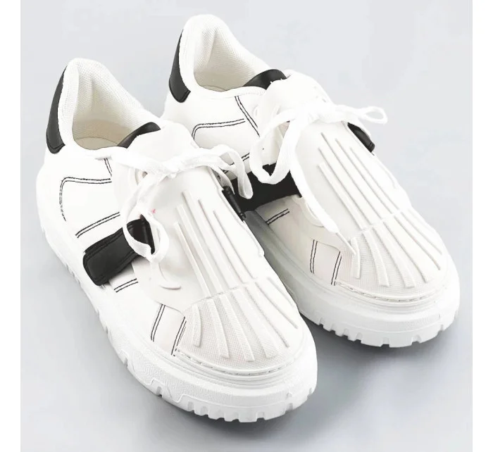Bílo-černé dámské sportovní boty se zakrytým šněrováním (RA2049) Bílo-černé dámské sportovní boty se zakrytým šněrováním (RA2049)