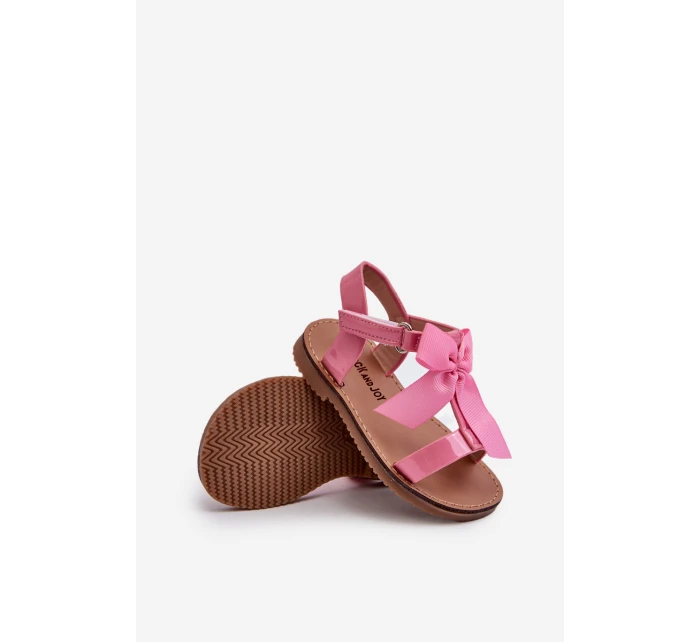 Lakýrované dětské sandálky s mašlí na suchý zip růžové Joratia Lakýrované dětské sandálky s mašlí na suchý zip růžové Joratia