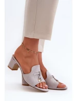 Dámské šedé sandály z semiše na podpatku model 21666896 - Boto Dámské šedé sandály z semiše na podpatku model 21666896 - Boto