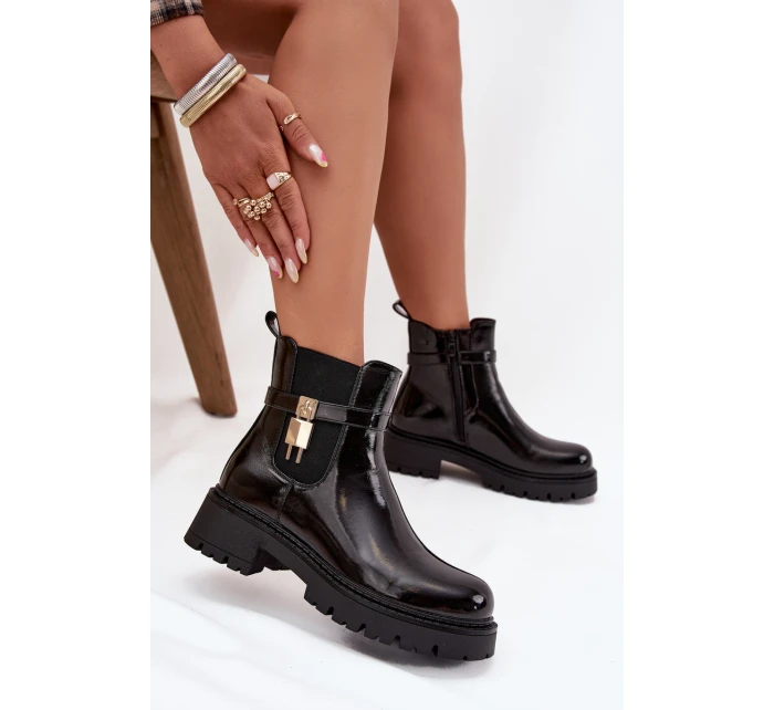 Lakované kotníkové boty s vyhříváním se zlatým detailem černé Talyra