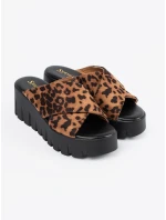 Zajímavé dámské se zvířecím motivem  nazouváky na klínku