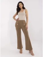 Kalhoty DHJ SP model 21034913 světle hnědé - FPrice Kalhoty DHJ SP model 21034913 světle hnědé - FPrice