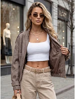 Krótka kurtka damska z stójką taupe model 22341054 - FashionStreet Krótka kurtka damska z stójką taupe model 22341054 - FashionStreet