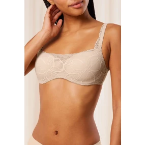 Triumph 10219845 Body Make-Up Illusion Lace Balconette barva:00nz-nude beige