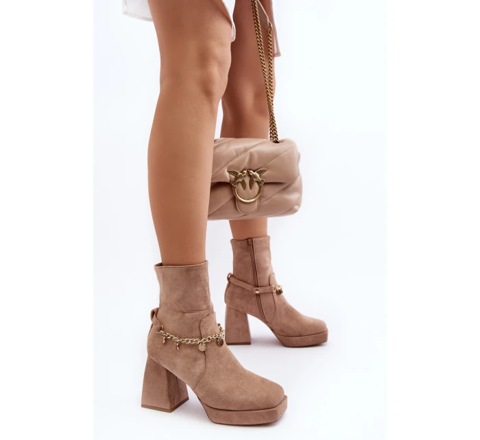 Dámské kotníčkové boty na podpatku s řetízkem béžové model 21642444 - Boto