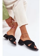 Dámské sandály na klínku model 21699753 černé - Maciejka Dámské sandály na klínku model 21699753 černé - Maciejka
