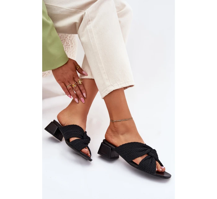 Dámské sandály na klínku model 21699753 černé - Maciejka Dámské sandály na klínku model 21699753 černé - Maciejka