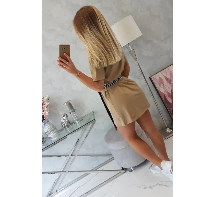 Šaty s ozdobným páskem camel Šaty s ozdobným páskem camel