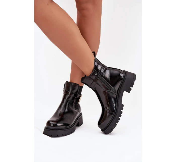 Lakované kotníkové boty s vyhříváním se zlatým detailem černé Talyra