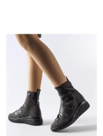 Boty na klínovém podpatku model 206514 Solea Boty na klínovém podpatku model 206514 Solea