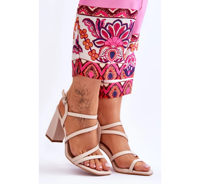 kožené sandály na podpatku Béžove model 21619797 - Boto kožené sandály na podpatku Béžove model 21619797 - Boto